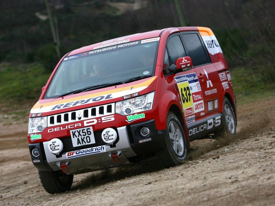  Mitsubishi Delica D:5 Rally 2007 года  (фото 2 из 3)